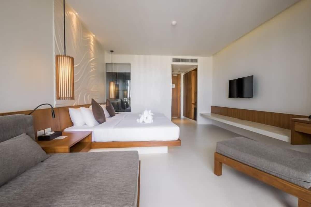 Minibar, két bảo mật tại phòng, bàn