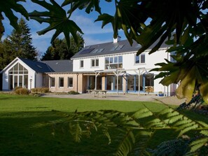 Exterior - Cherryhill Lodge (Newcastle)