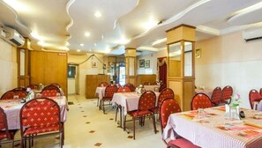 Dining - Hotel Manickam Grand (Chennai)
