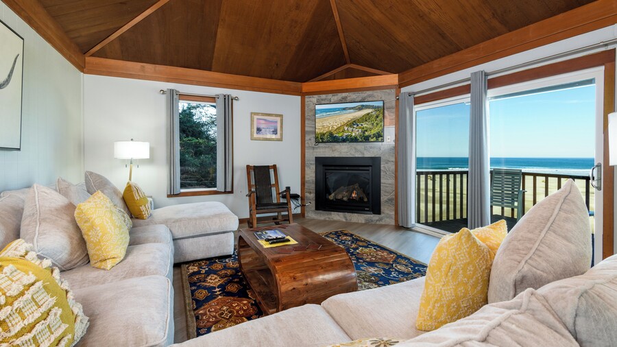 Little Creek Cove Beachfront Resort