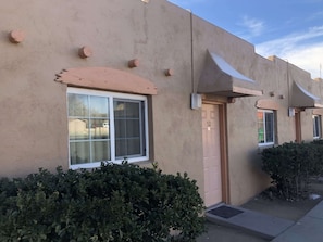 Exterior - Economy Inn (Farmington)