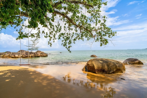 På stranden, badehåndklæder, massage på stranden, strandbarer