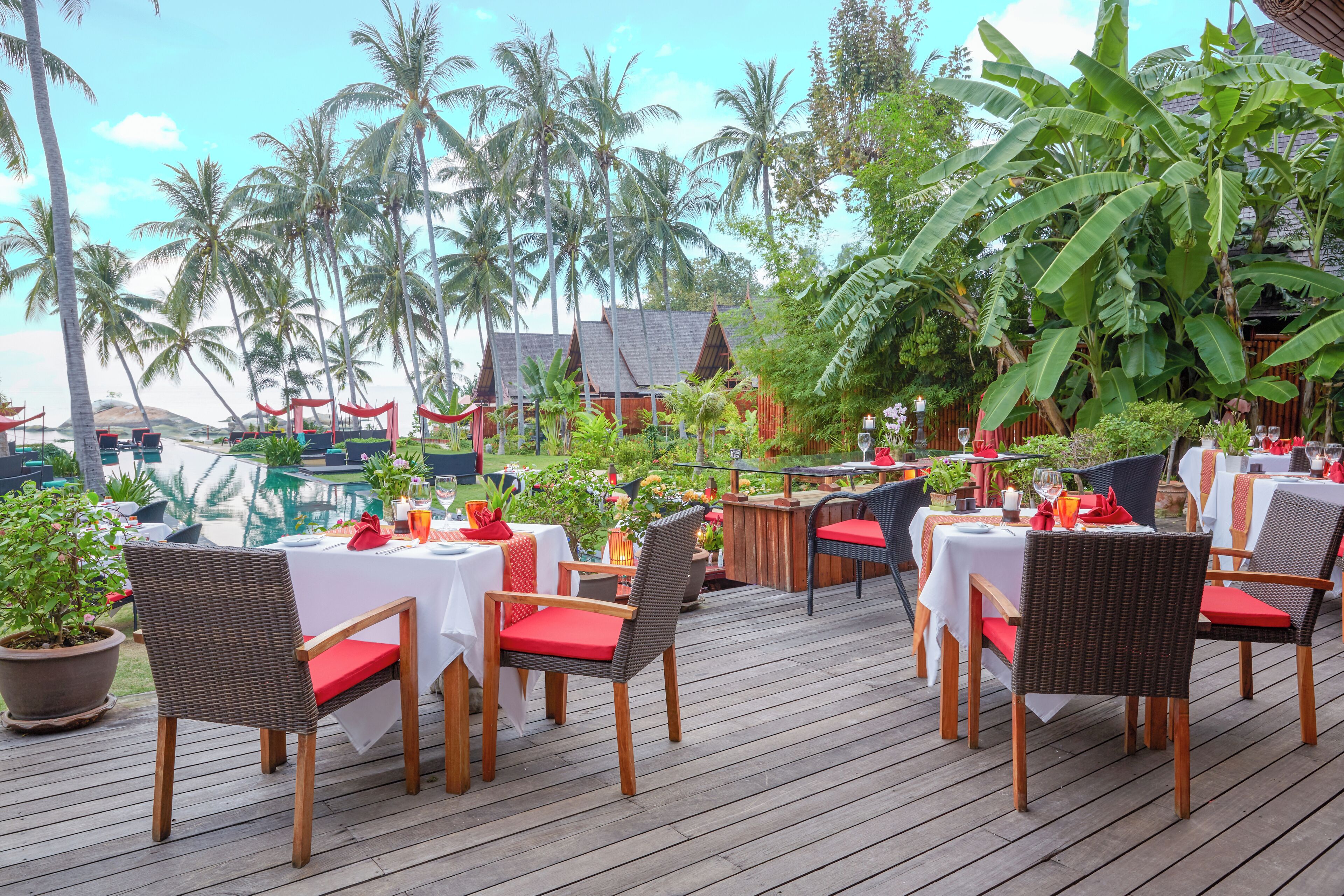 daily continental breakfast (thb 800 per person)