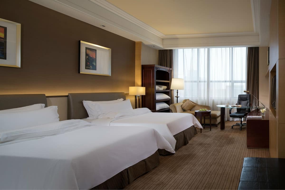 1 bedroom, premium bedding, down duvets, memory-foam beds