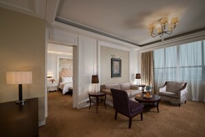 1 bedroom, premium bedding, down duvets, memory-foam beds - Venus Royal Hotel (Shenzhen)