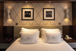 Family Suite (2 Adults + 2 Children) - Lisboa Carmo Hotel (Lisbon)