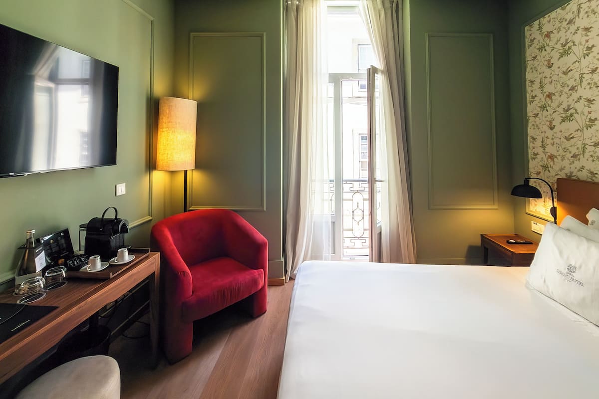 1 bedroom, premium bedding, minibar, in-room safe