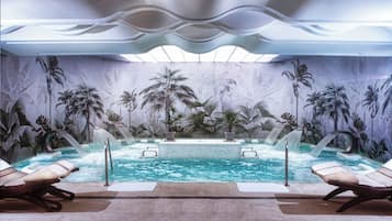 Salas de tratamiento para parejas, sauna y tina de hidromasaje