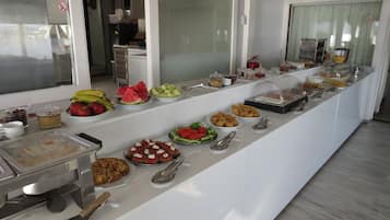 Daily buffet breakfast for a fee