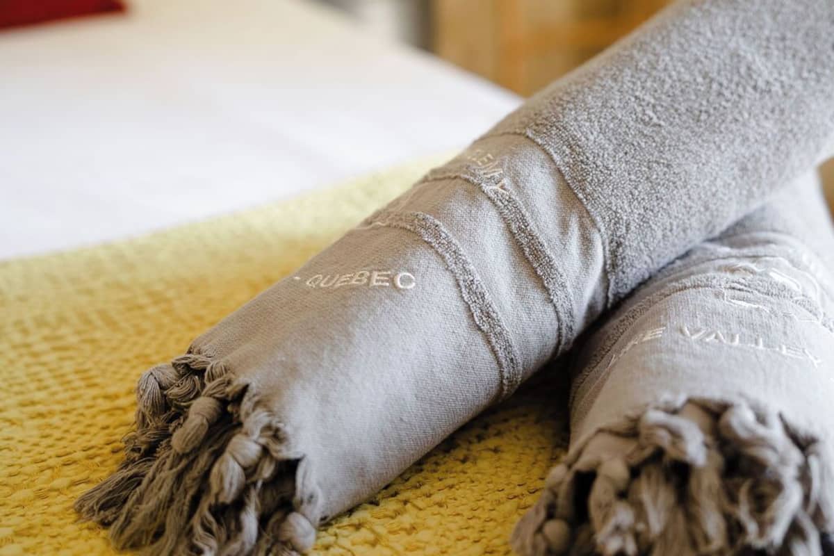 Decoración individual, mobiliario individual, cortinas opacas