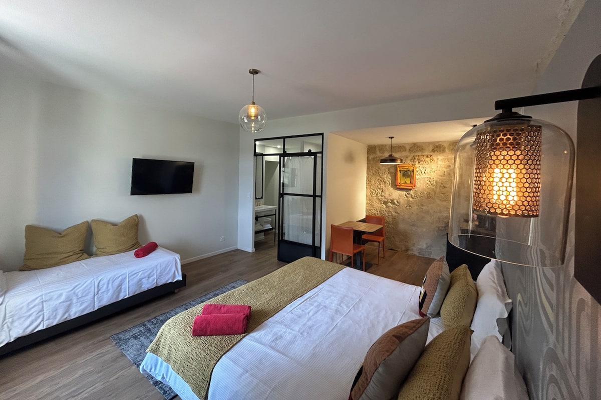Superior Triple Room | 3 bedrooms, blackout drapes, soundproofing, free WiFi