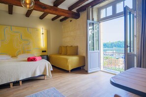 Kamar Double Superior, balkon | Didekorasi berbeda-beda dan dilengkapi dengan perabotan berbeda-beda