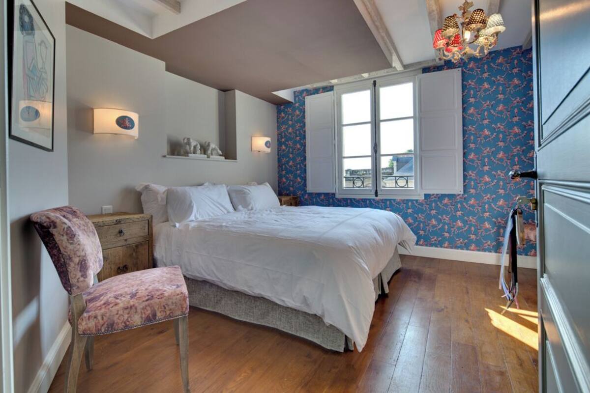 Habitación Elite, vista al patio | Ropa de cama de alta calidad, minibar y cortinas blackout 