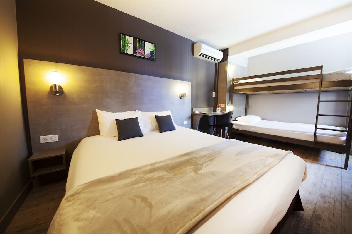 Chambre Familiale