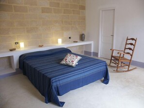 2 Schlafzimmer, italienische Bettbezüge von Frette