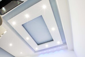 豪華雙人房, 1 間臥室, 私人浴室 | 意大利 Frette 床單、防敏寢具、房內夾萬、獨特設計