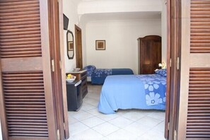 Premium bedding, down duvets, minibar, in-room safe