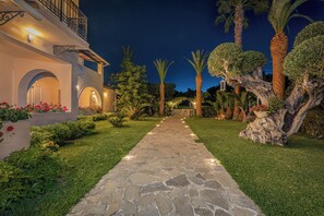 Exterior - Villa Phoenix Apartments & Studios (Zakynthos)