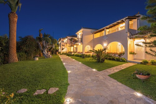 Villa Phoenix Apartments & Studios