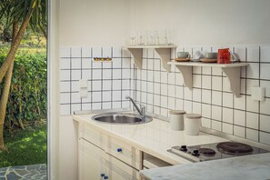 Studio, 1 Bedroom | Private kitchenette