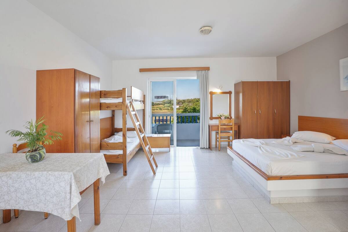 In-room safe, free cots/infant beds, rollaway beds