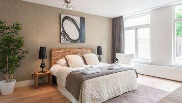 Studio (1 studio, 2 pers) | Laptop workspace, iron/ironing board, free WiFi, bed sheets