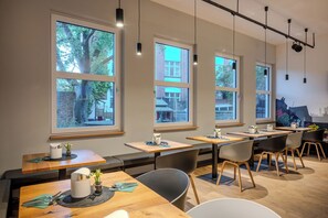 Daily buffet breakfast for a fee - mk | hotel berlin (Berlin)