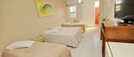 Minibar, in-room safe, individually decorated, free WiFi