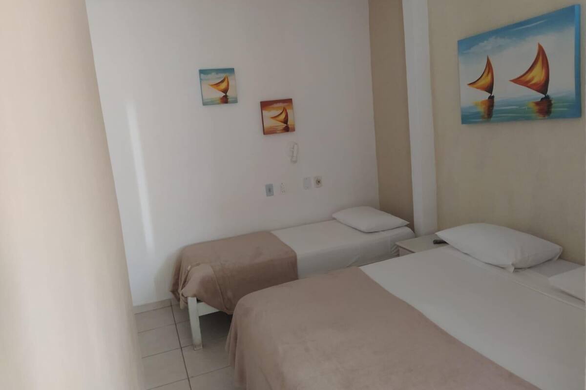 Frigobar, cofres nos quartos, individualmente decorados