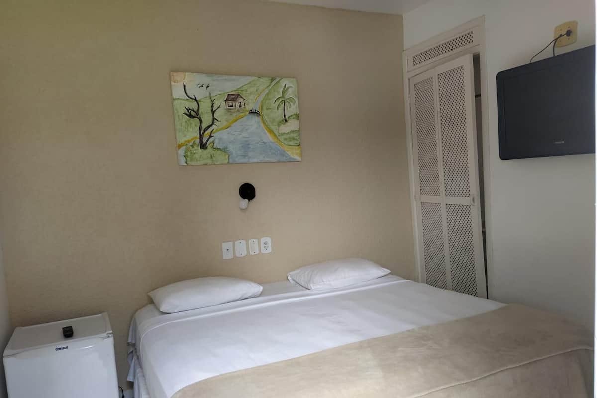 Frigobar, cofres nos quartos, individualmente decorados