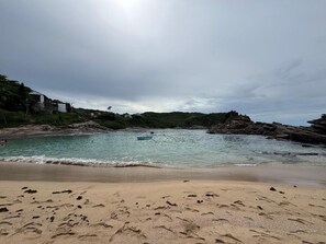 Nära stranden och 10 strandbarer