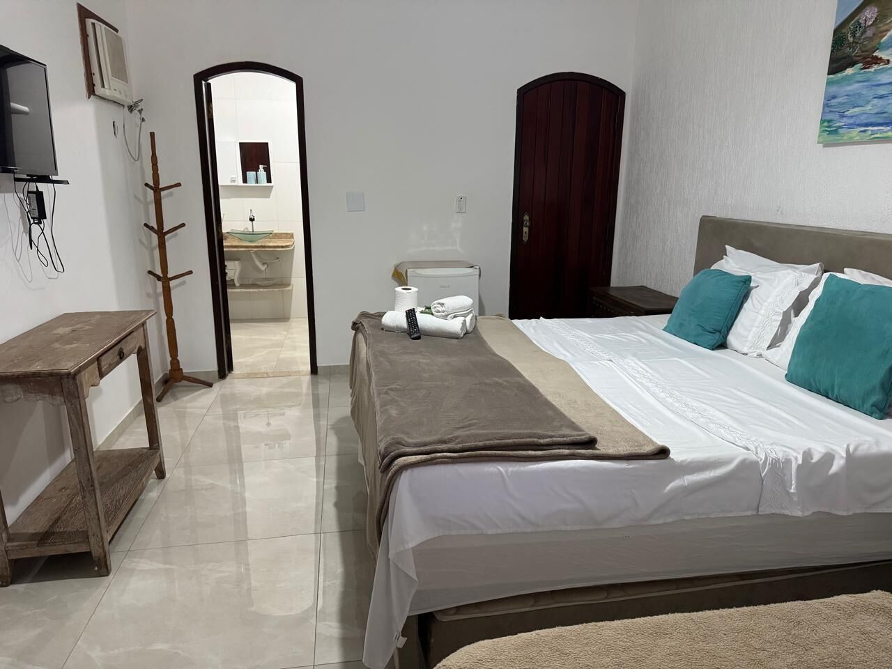 Minibar, wifi gratis y ropa de cama 