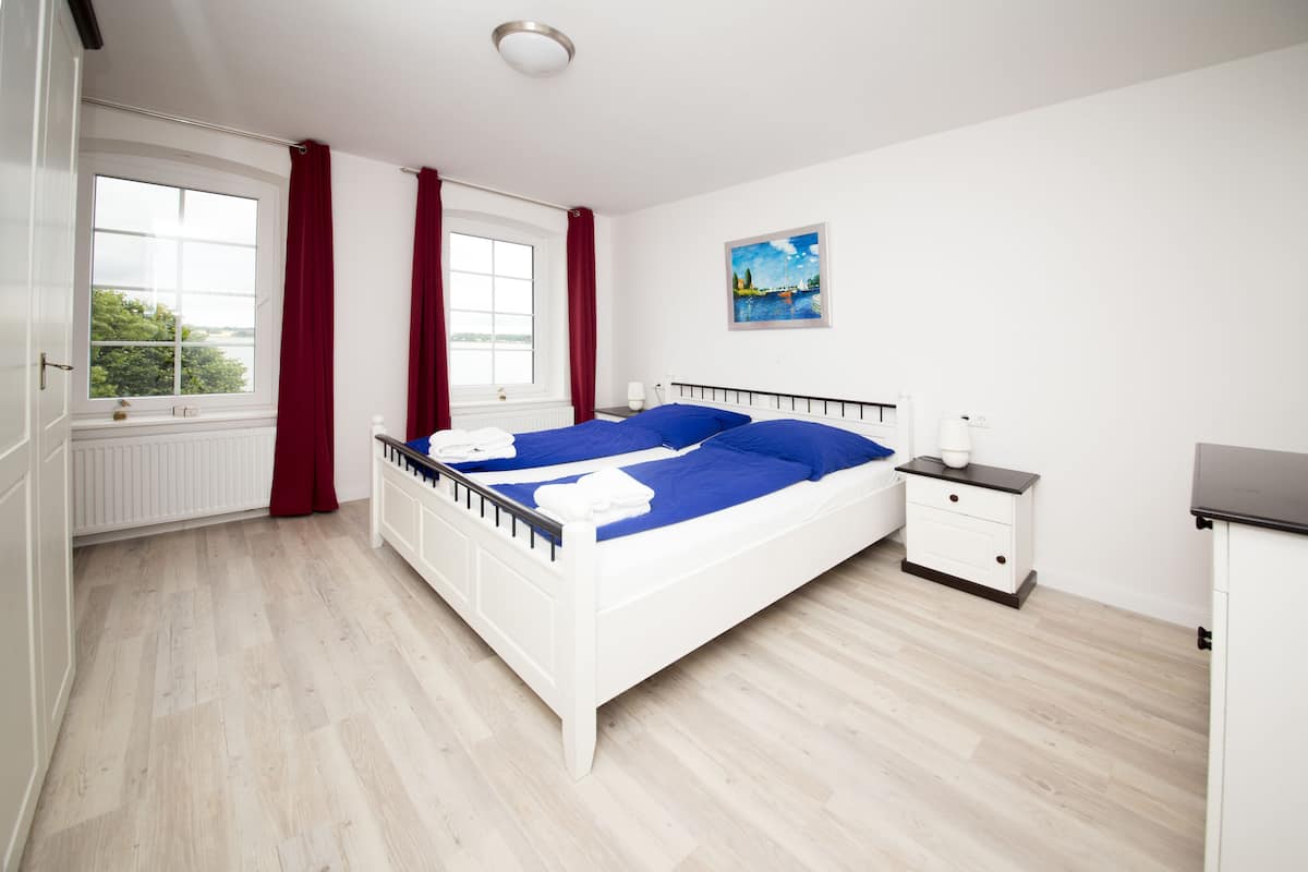 Appartement, 3 slaapkamers | 1 slaapkamer, een minibar, verduisterende gordijnen