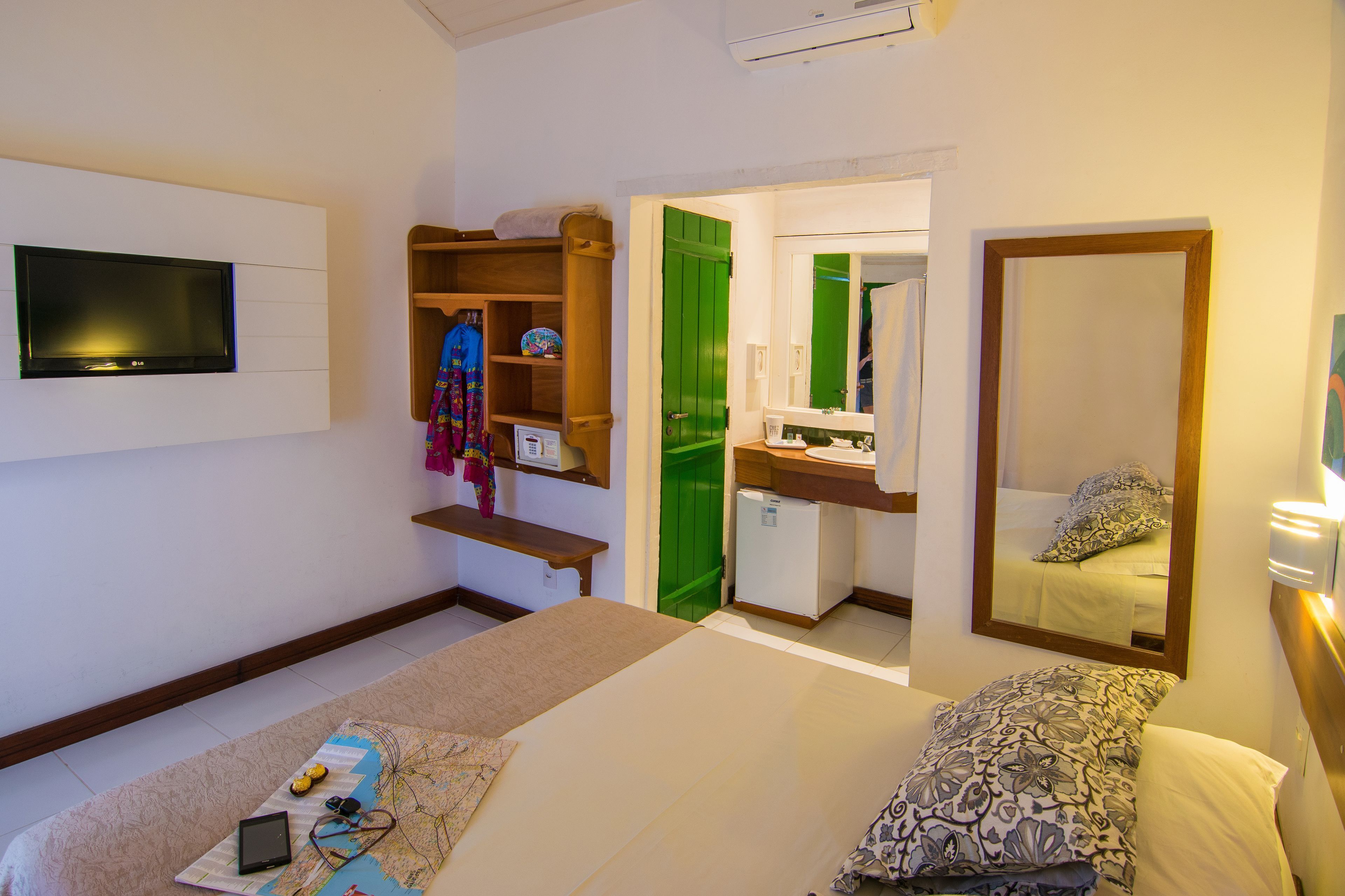Cubrecamas, colchones con pillow-top y minibar 
