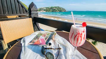 Deluxe Room, Balcony, Sea View | Balcony