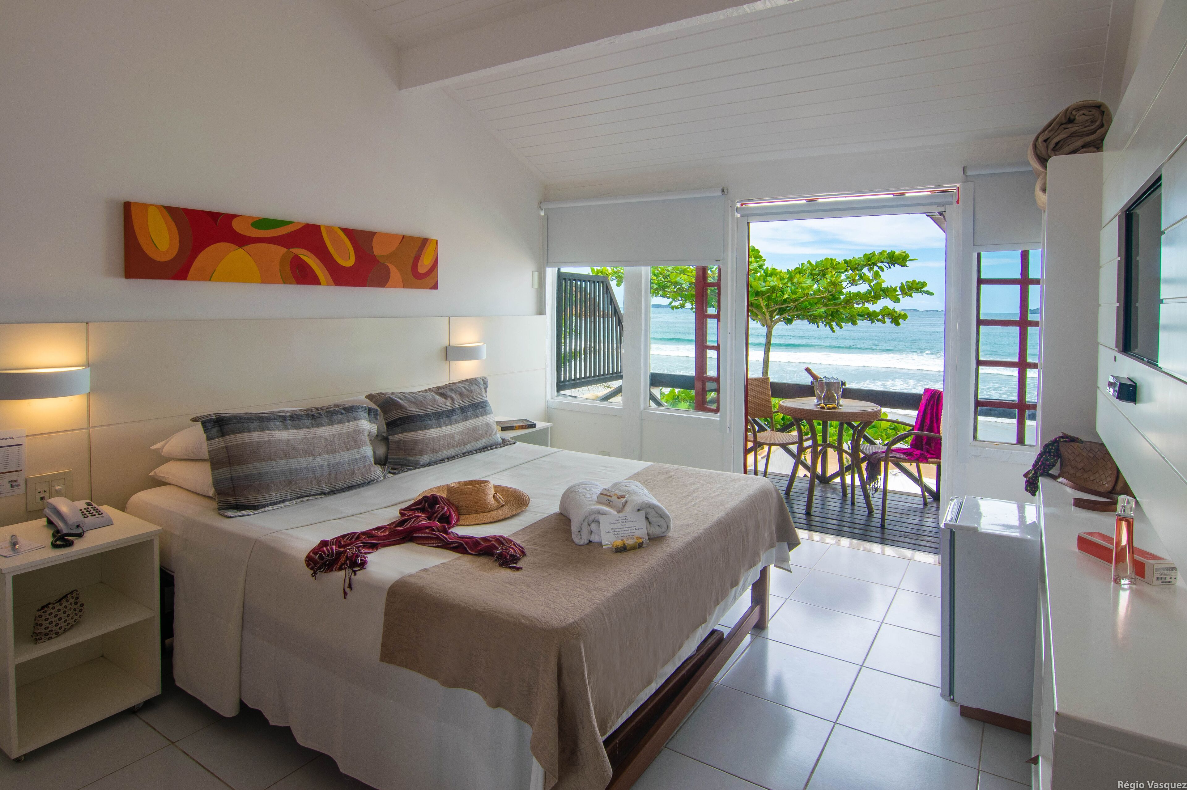 Cubrecamas, colchones con pillow-top y minibar 