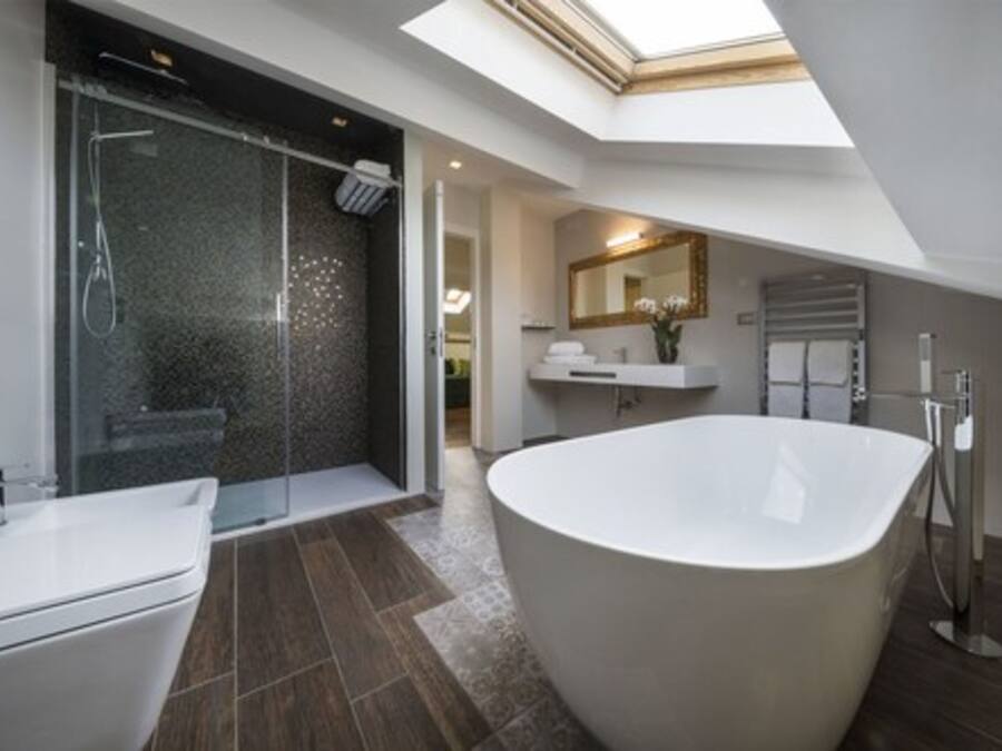 Dusche, Regendusche, Designer-Toilettenartikel, Haartrockner