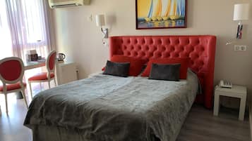 Premium bedding, Select Comfort beds, minibar, desk