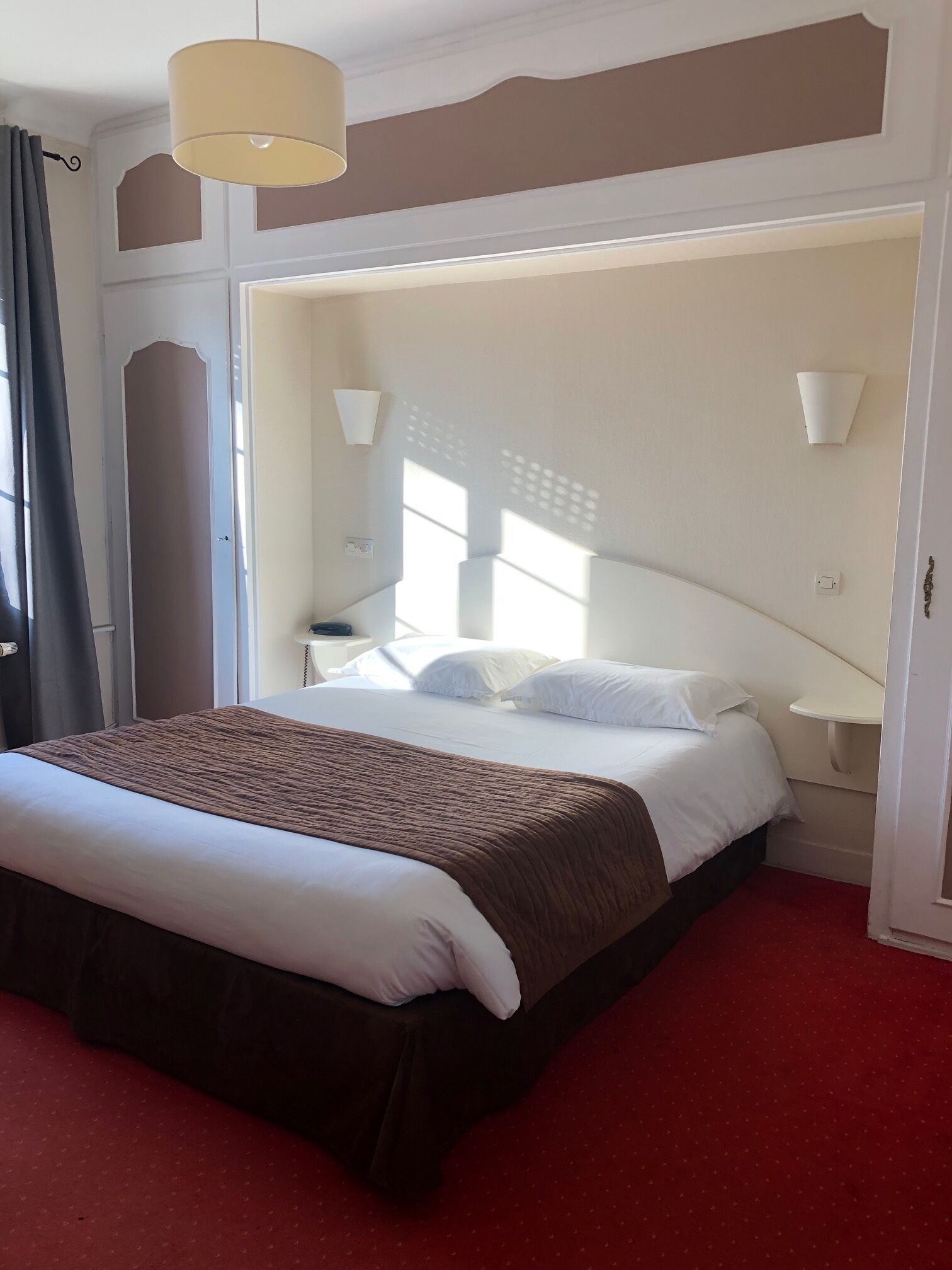 Dobbeltrom – classic, ikke-røyk | Individuelt dekorert, skrivebord, blendingsgardiner og lydisolert