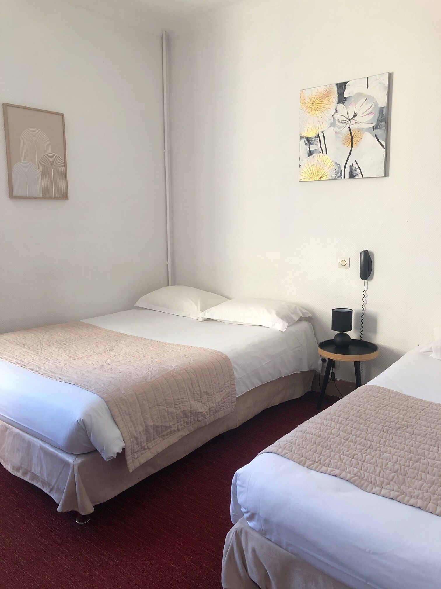 Tremannsrom – classic | Individuelt dekorert, skrivebord, blendingsgardiner og lydisolert