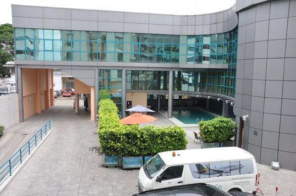 Front of property - Hotel Prince de Galles (Douala)