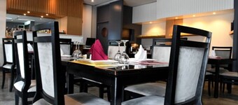 Planet Hotel