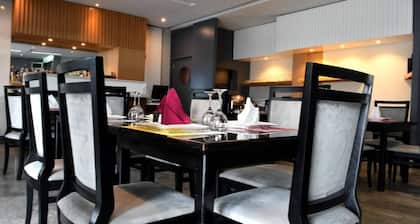 Planet Hotel