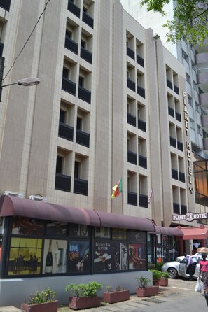 Façana frontal de l'allotjament