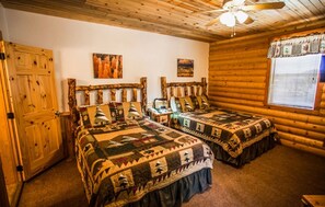 Basic dubbelrum | Sängtillbehör av högsta kvalitet, strykjärn/strykbräda och gratis wi-fi