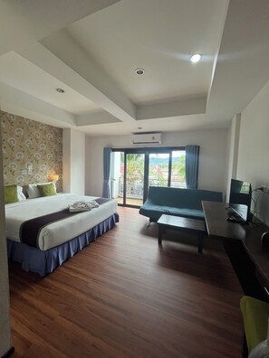 Superior Room, 1 King Bed