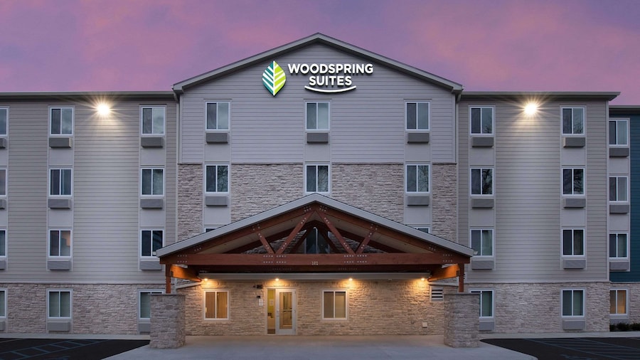 WoodSpring Suites Williston