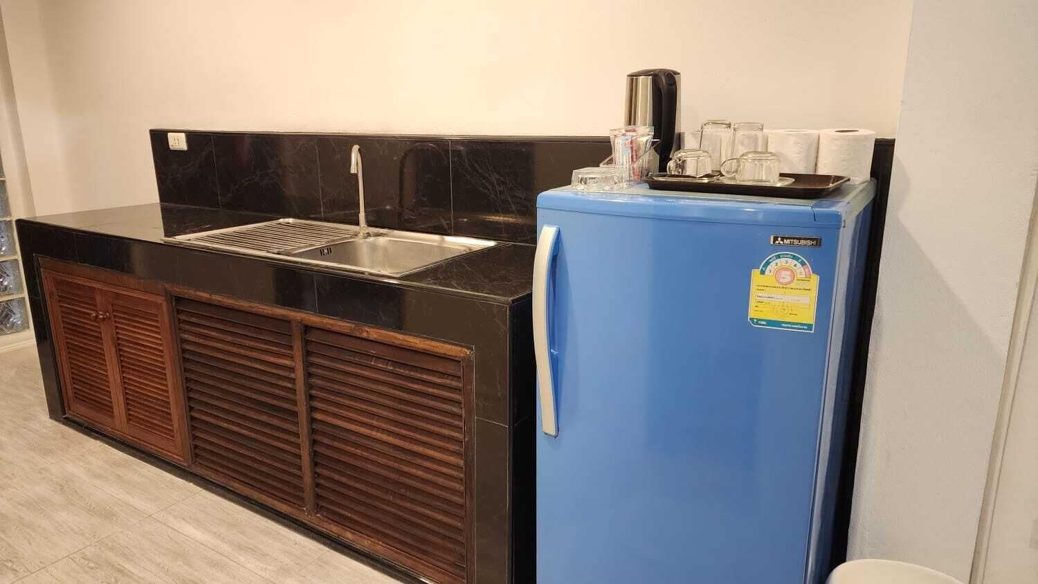 fridge, electric kettle