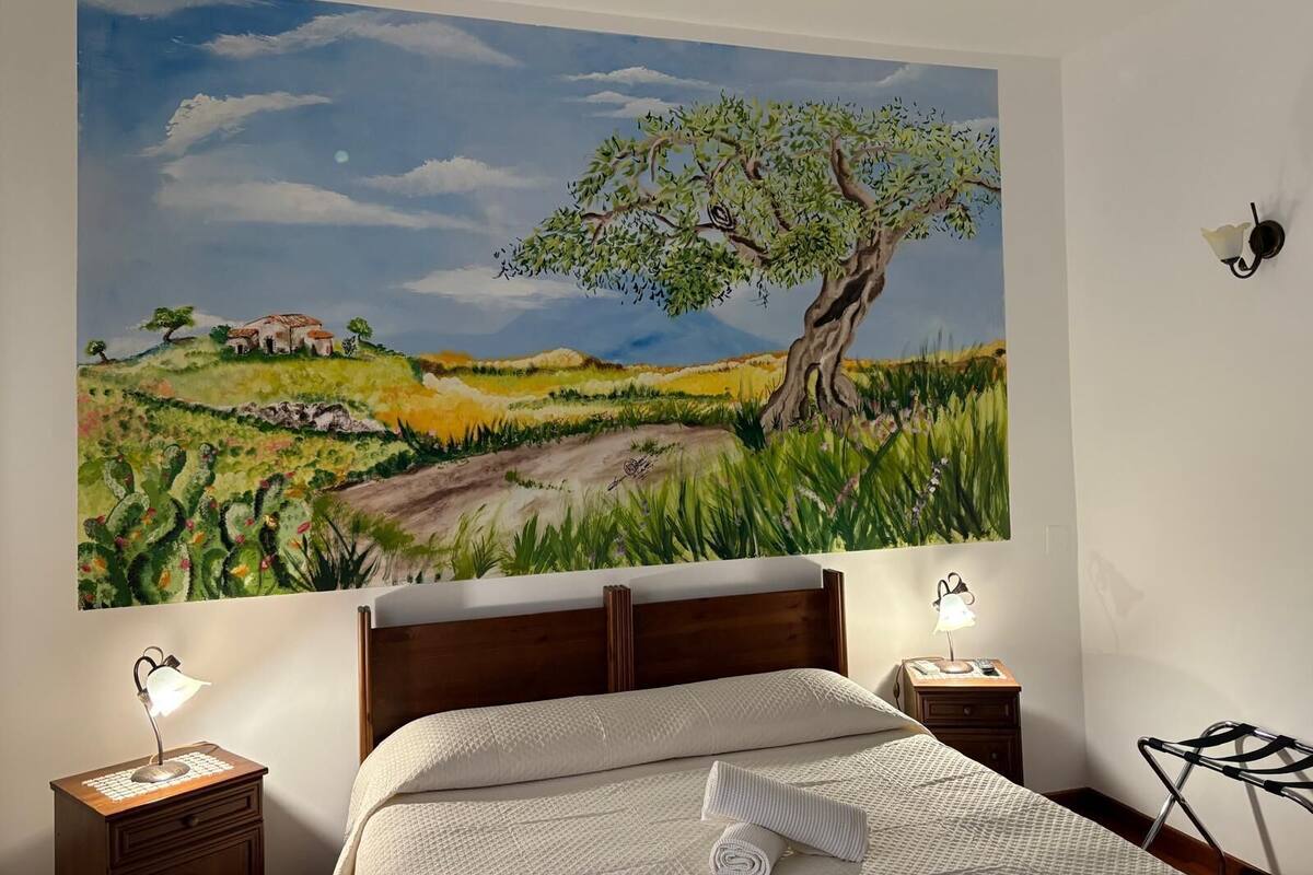 Frette Italian sheets, premium bedding, down duvets, Select Comfort beds