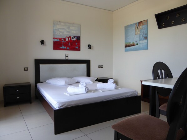 Studio, Sea View | In-room safe, blackout drapes, iron/ironing board, free WiFi - The Sea-View Apartments (Rethymno)